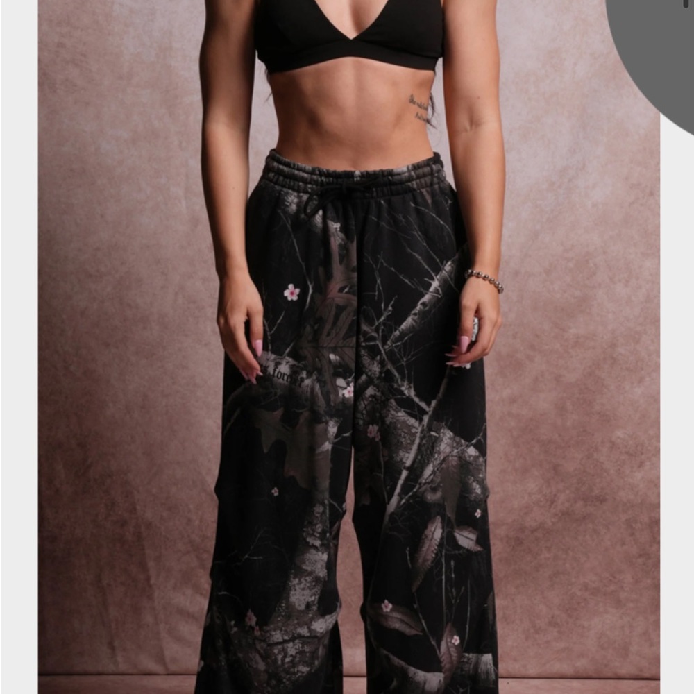 Darc Sport Dual Wolf Mia Sweat Pants